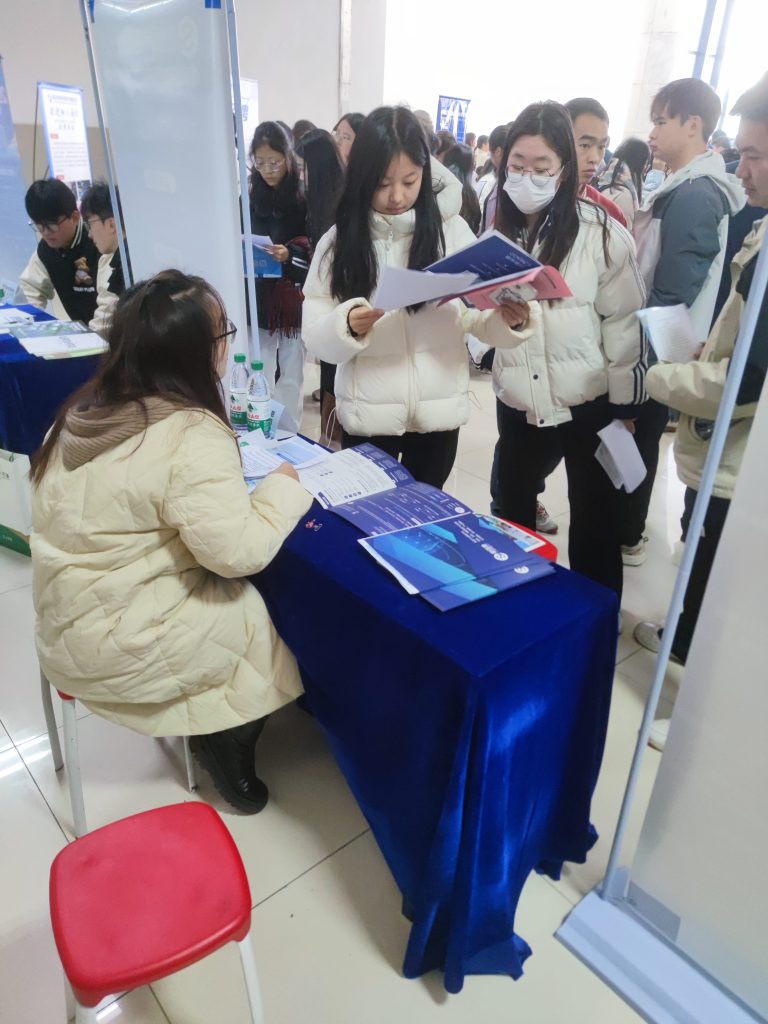 校企合作，汇聚英才 | 斯百德积极参加招聘会活动
