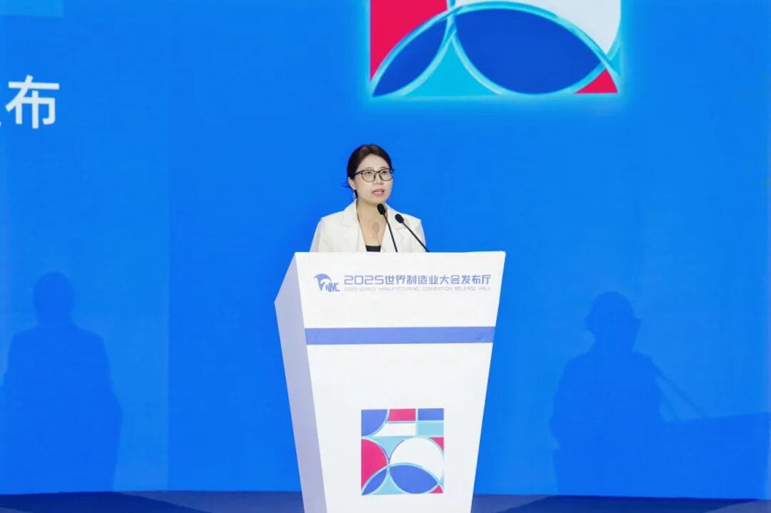 合肥市女科技工作者协会秘书长、合肥市女企业家协会理事单位、安徽斯百德信息技术有限公司联合创始人吴鑫坤